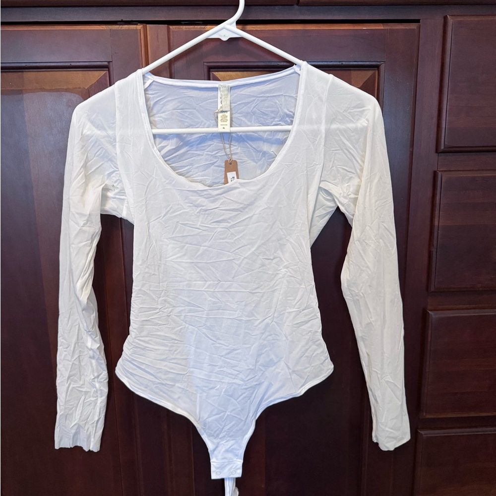 SKIMS Classic White Long Sleeve Thong Bodysuit NWT